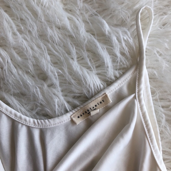 White Flowy Tank Top - Picture 2 of 8